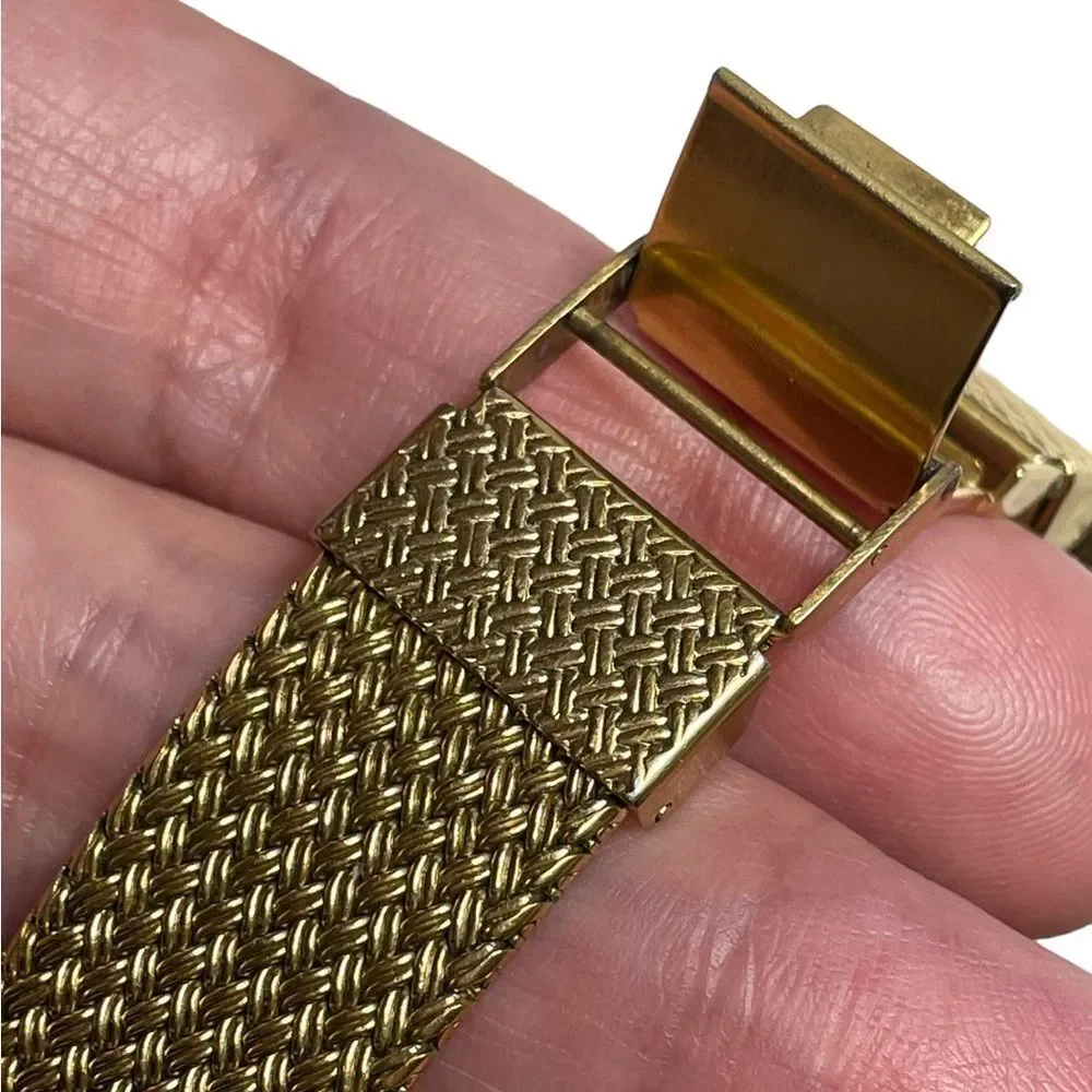 Vintage BULOVA QUARTZ 1985 DIAMOND MENS WRISTWATCH‎